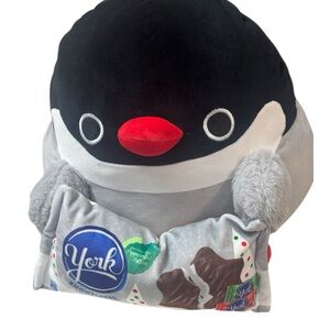 Zuru Snackles York Peppermint Patty Penguin Winter Supersized 14” Plush